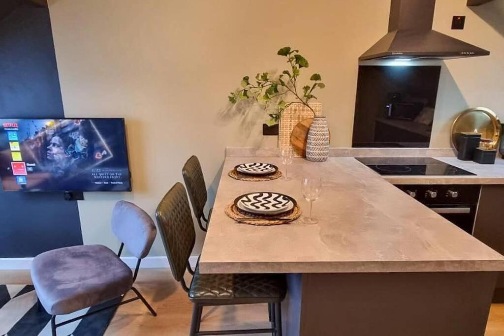 Super Stylish Apartment In Urmston Flat 3 외부 사진