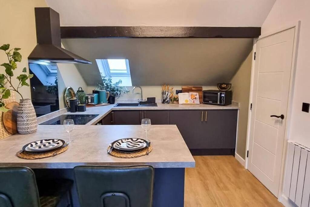 Super Stylish Apartment In Urmston Flat 3 외부 사진